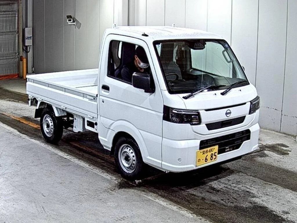 Nissan NT100 Clipper DR16T 2026